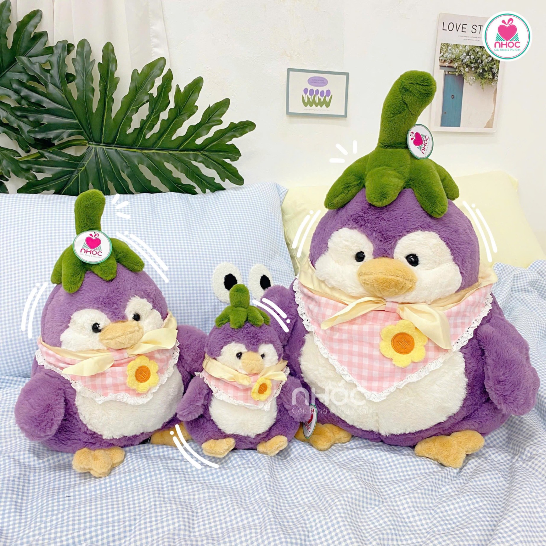 Thú bông Chim cánh cụt cosplay cà tím choàng khăn caro