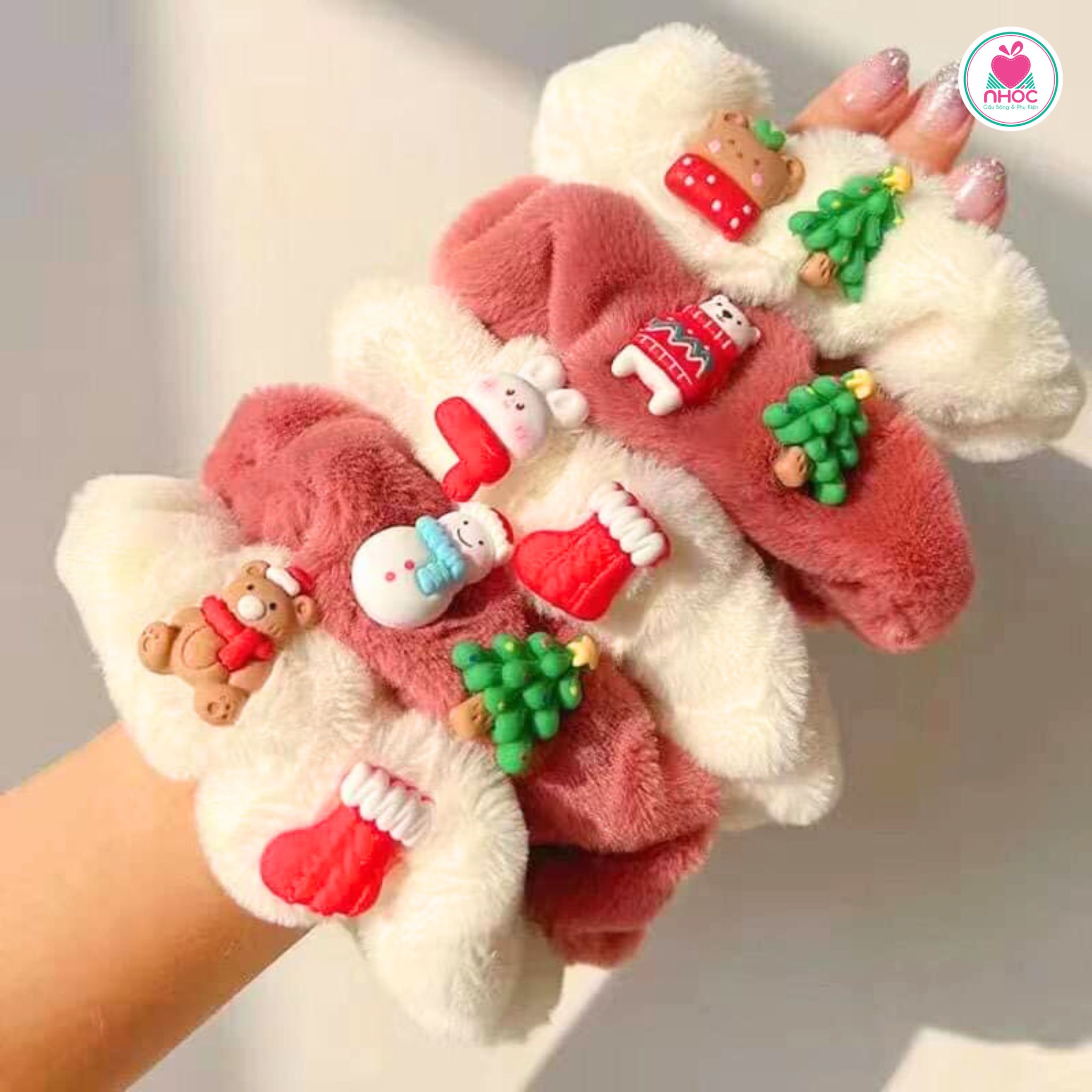 Cột tóc bông Noel đính sticker - 013025
