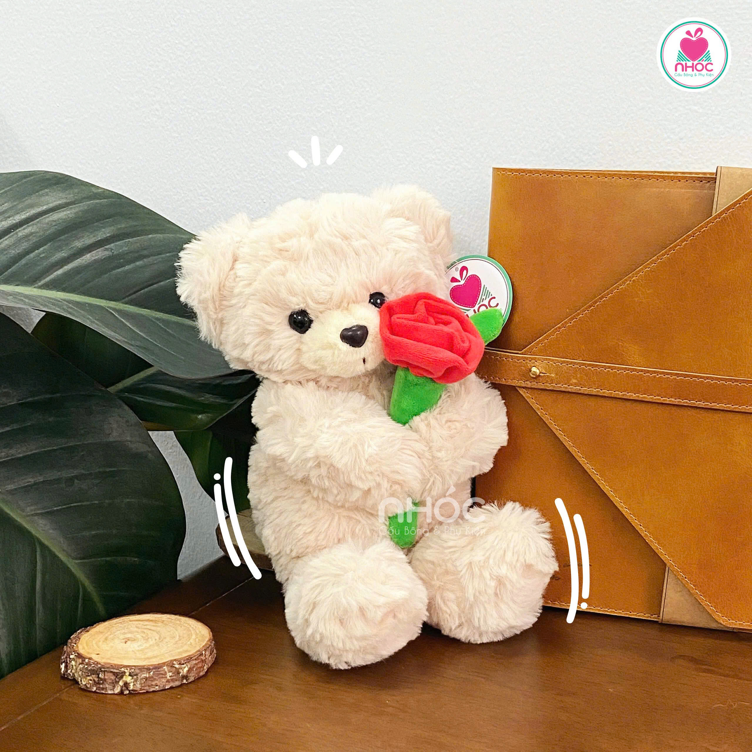 Gấu teddy ôm hoa lông xoắn ngồi - Kem - 3016026