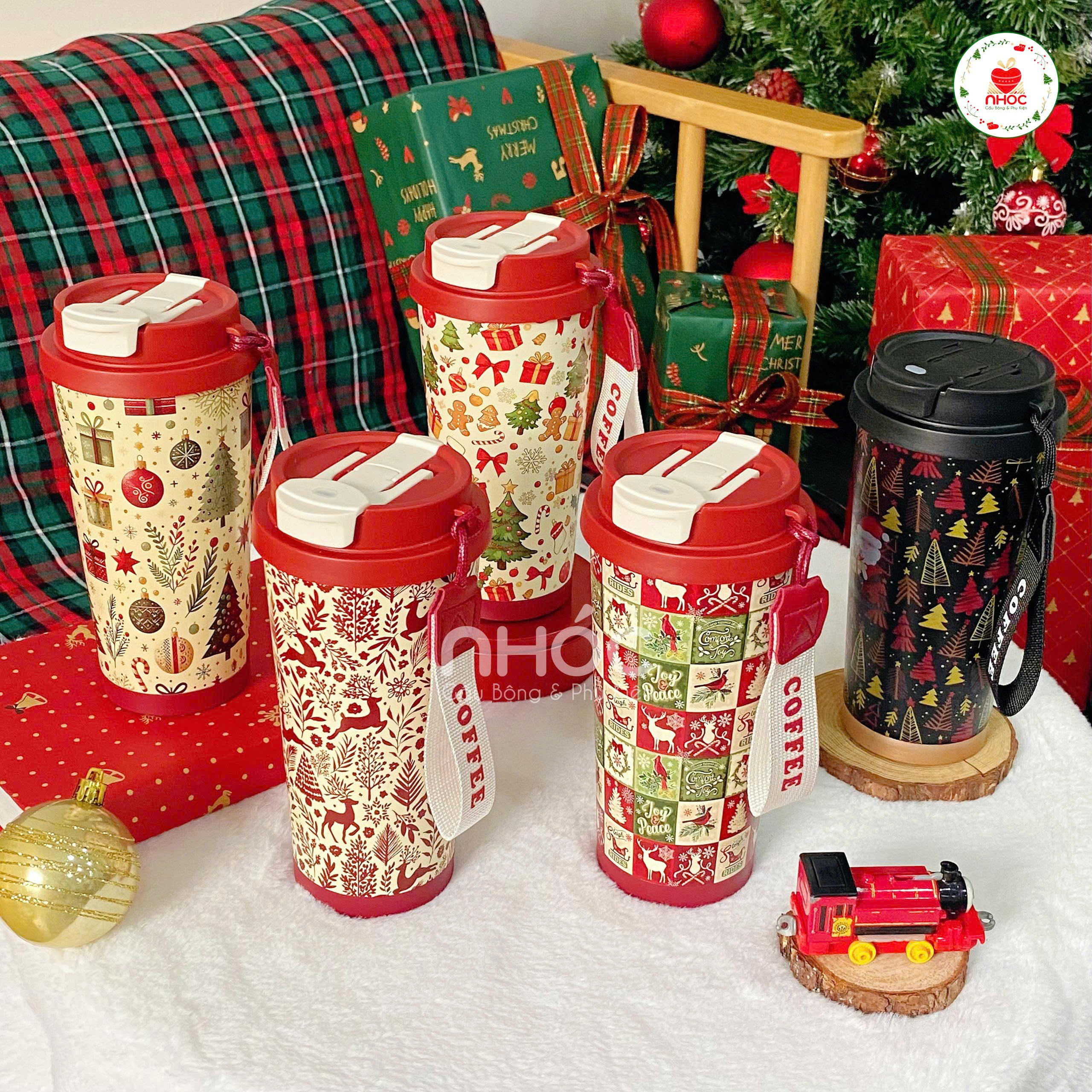 Ly giữ nhiệt Noel có nắp kèm dây họa tiết