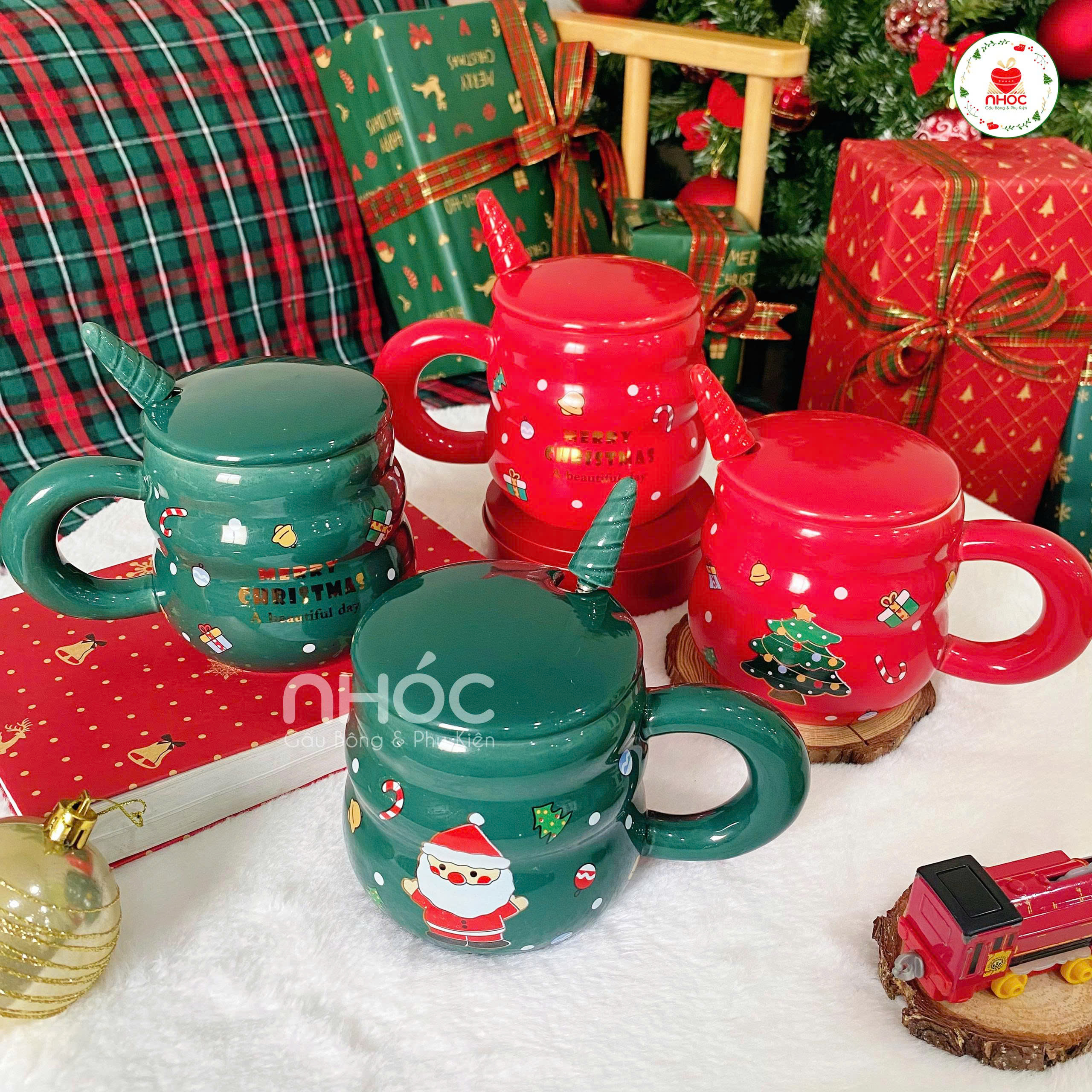 Ly sứ Noel bầu quai tròn