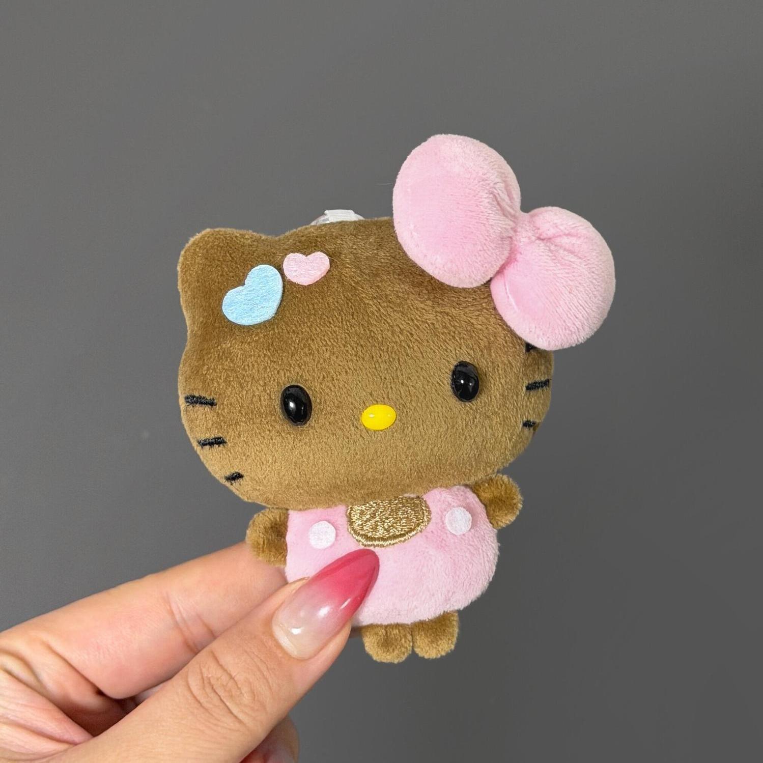 Móc khóa bông Hello Kitty da nâu