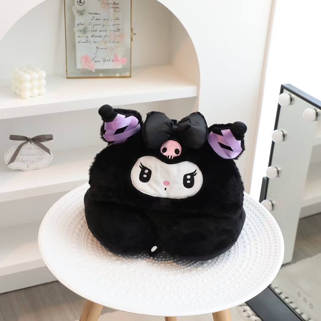 Gối kê cổ kèm mũ Sanrio đính nơ