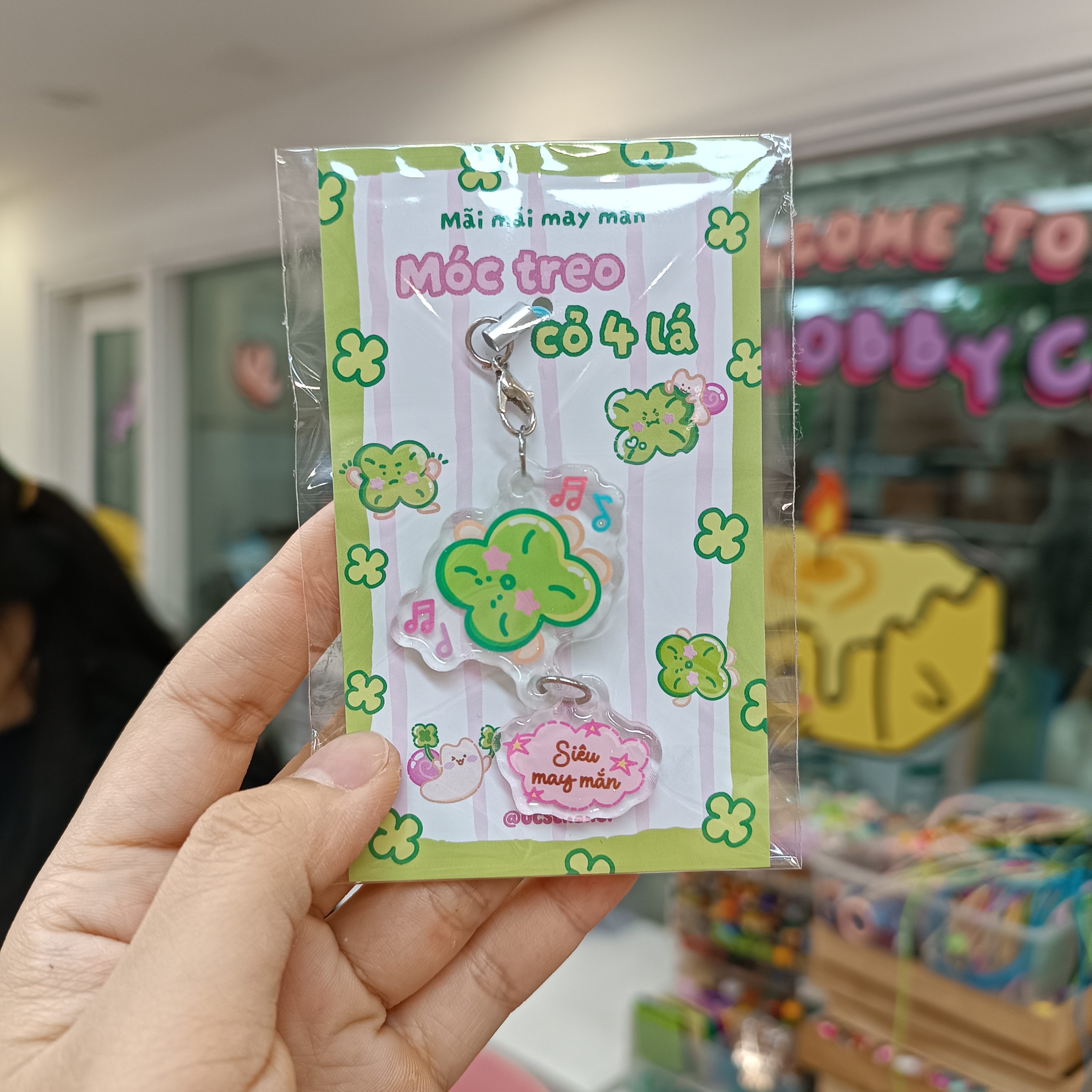 Móc treo cỏ 4 lá
