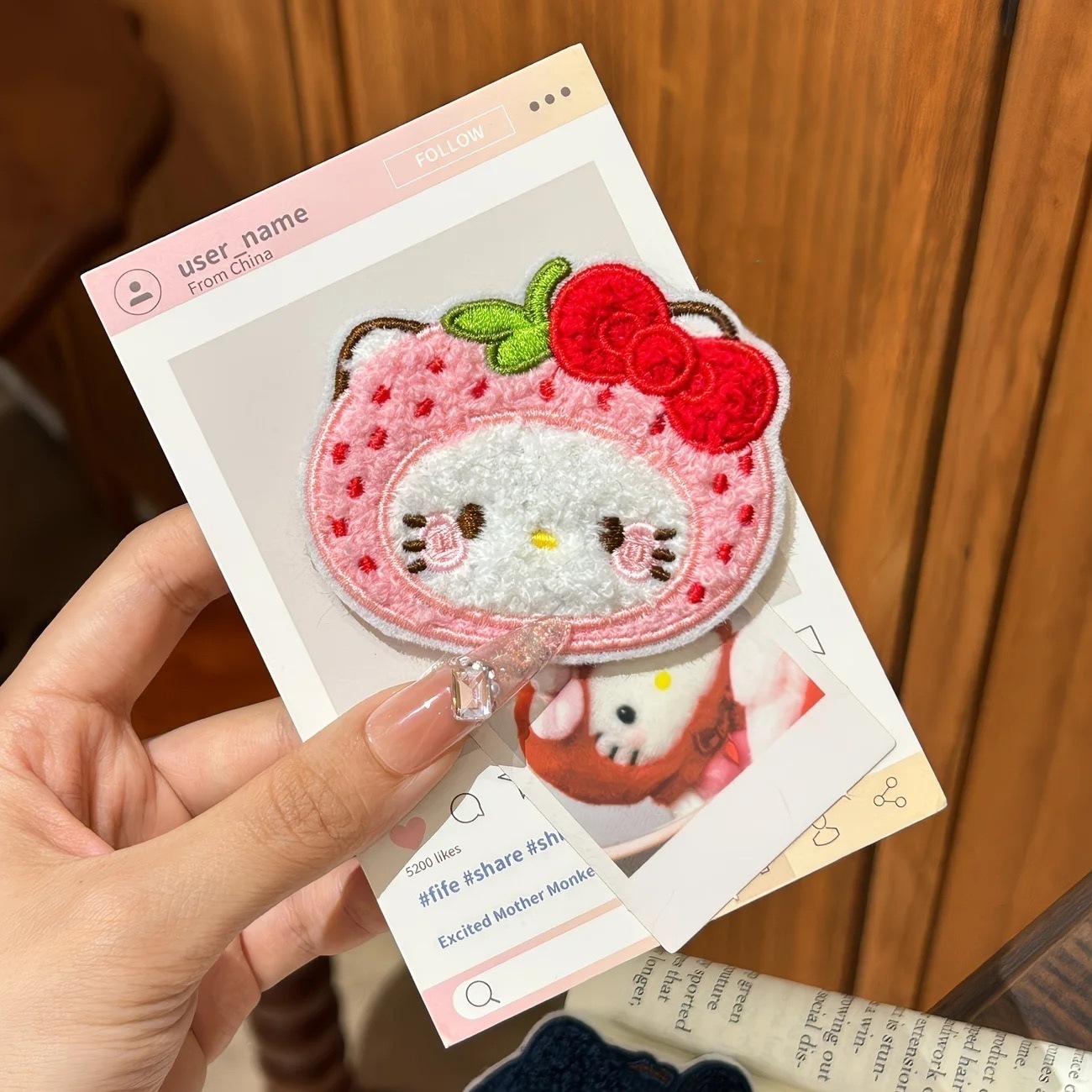 Miếng dán mái Hello Kitty cosplay trái cây (1c)