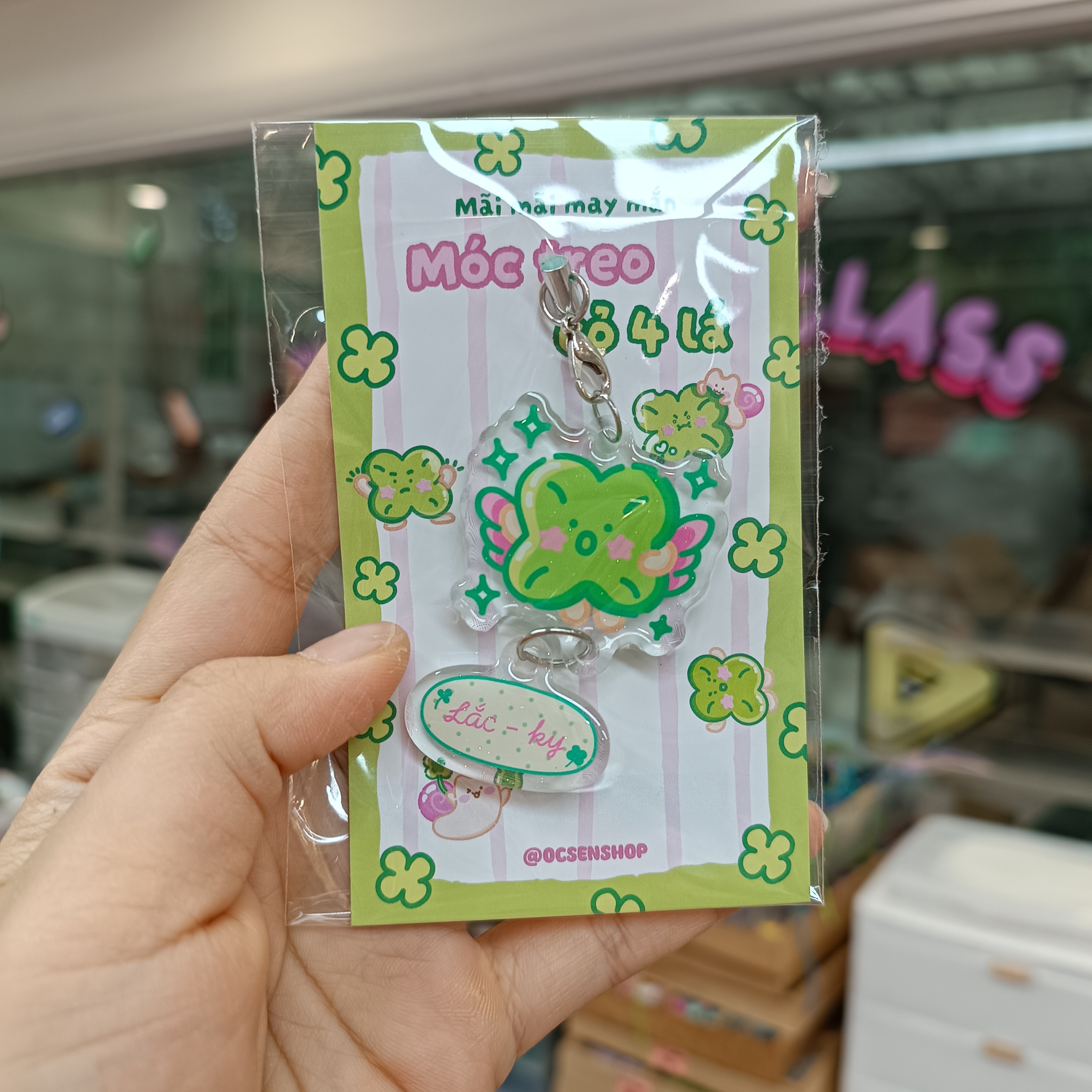 Móc treo cỏ 4 lá