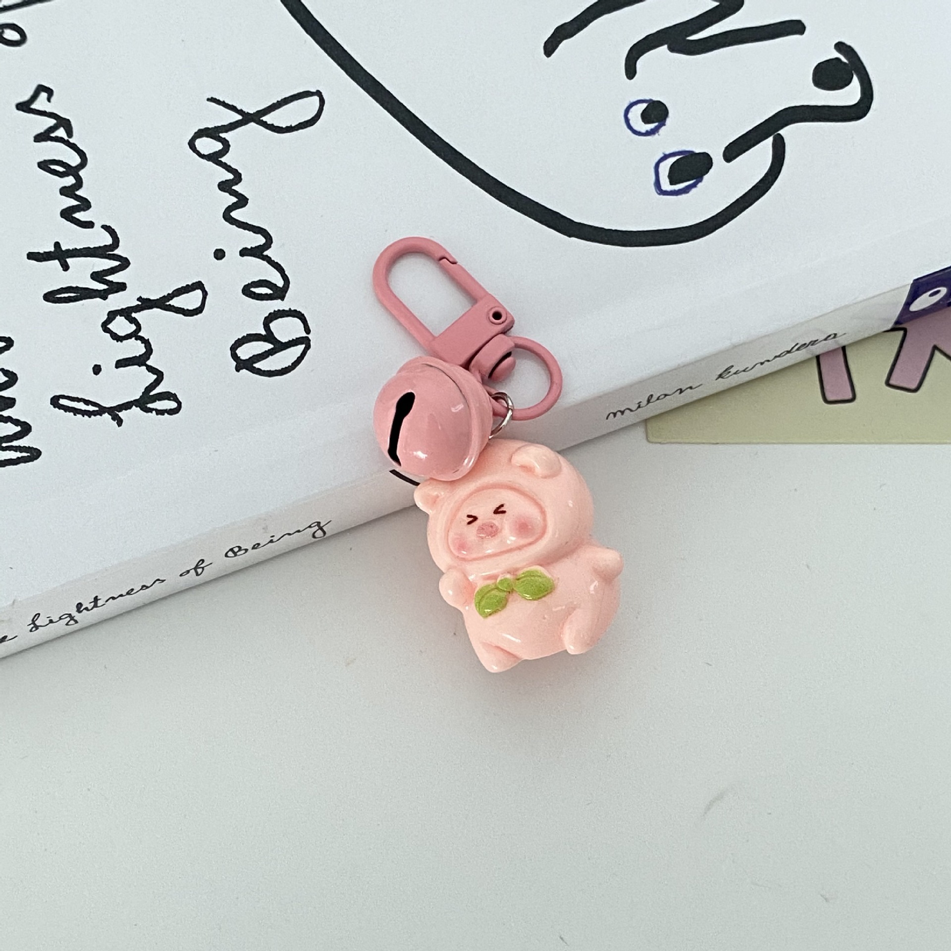 Móc đa năng Heo hồng kèm chuông