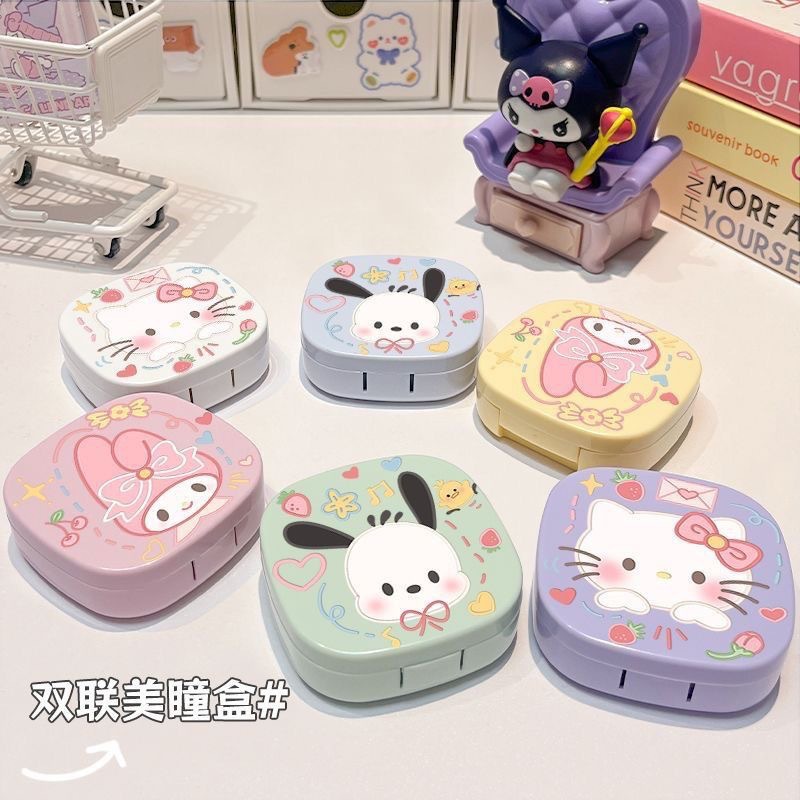 Hộp đựng lens Sanrio nền họa tiết (7x7cm)