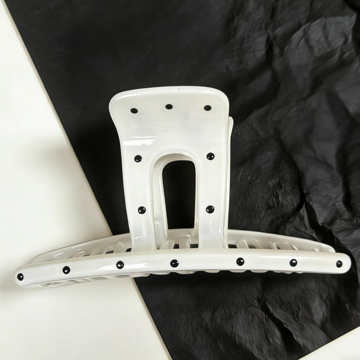 Kẹp càng cua chữ T chấm bi (9cm)
