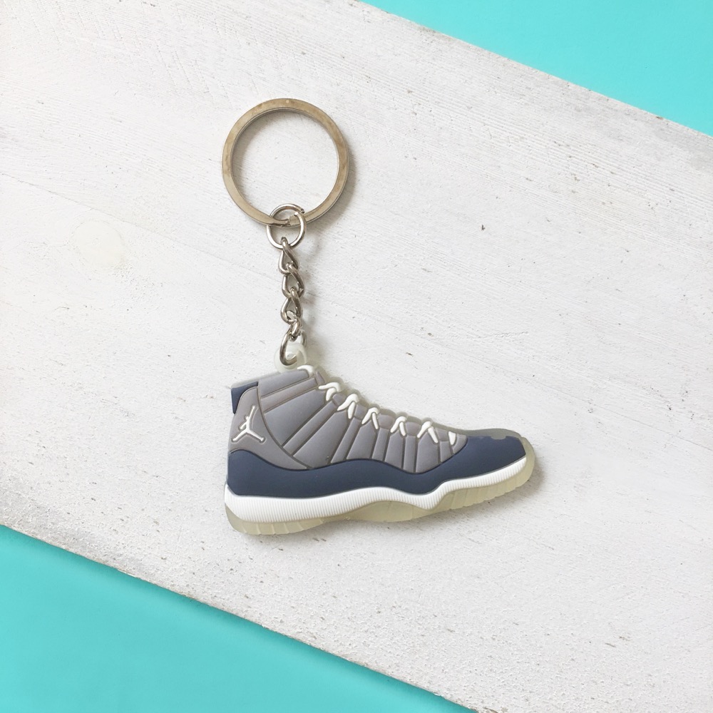 Moc khoa Giay Air jordan 11