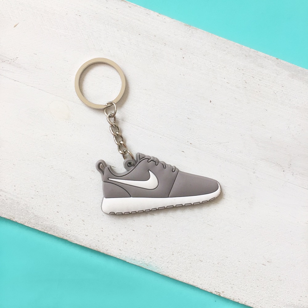 Moc khoa giay Nike roshe run