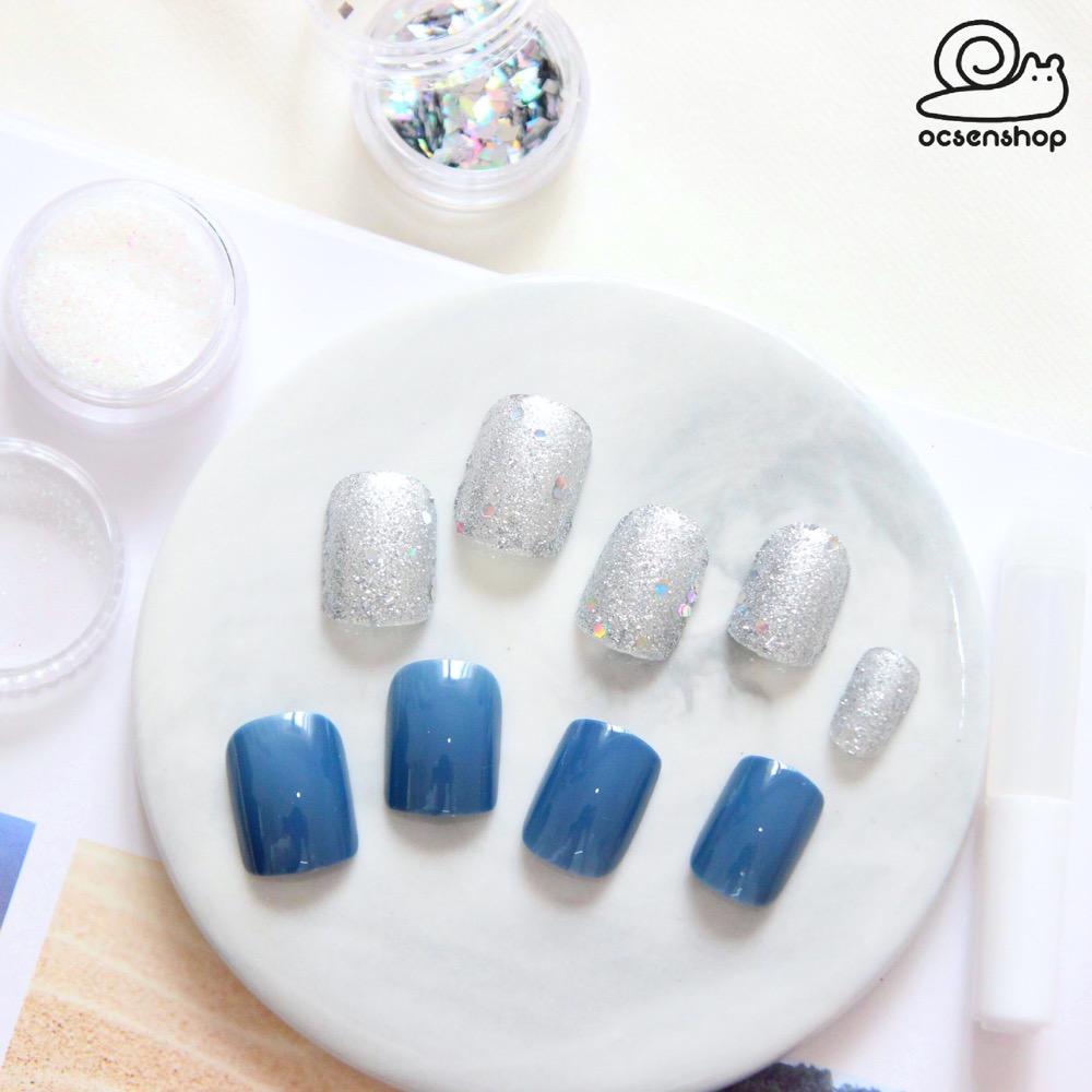 Nail giả