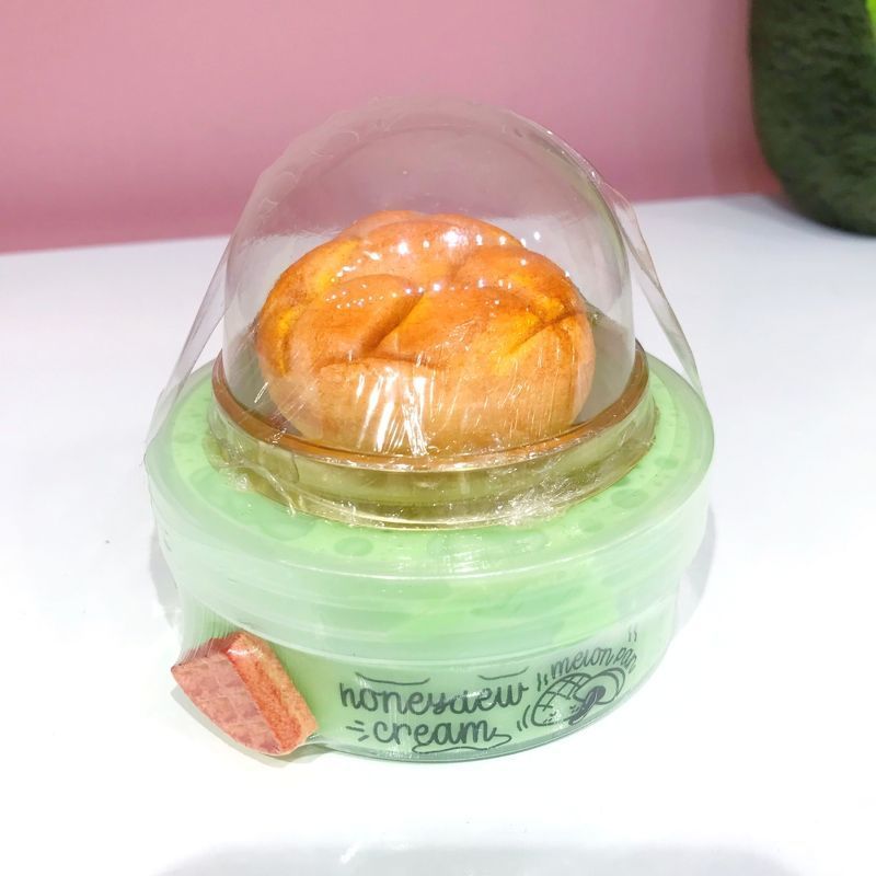 Melon pan with honeydew cream filling