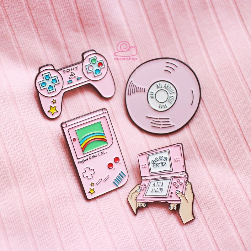 Pin cài áo máy game