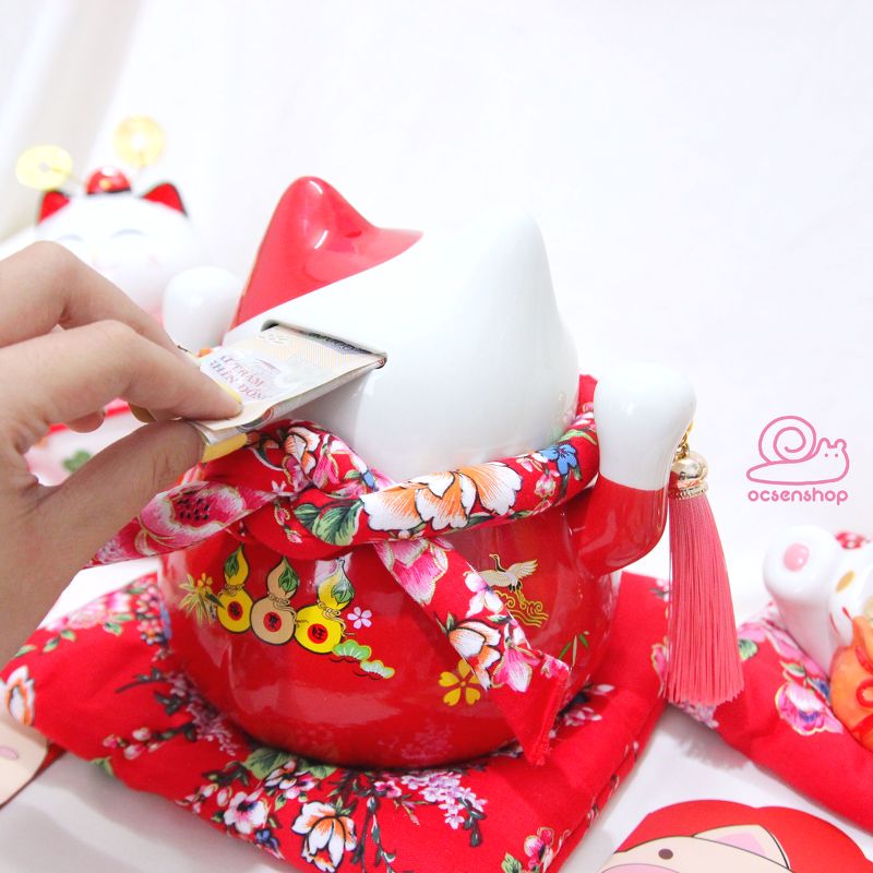 Mèo Thần Tài đỏ