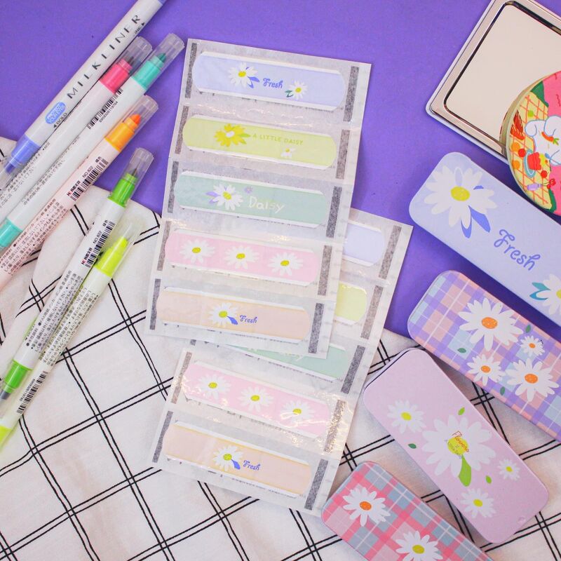 Hộp sắt băng dán cá nhân Daisy
