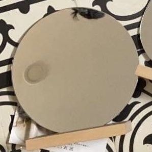 Gương để bàn đế gỗ