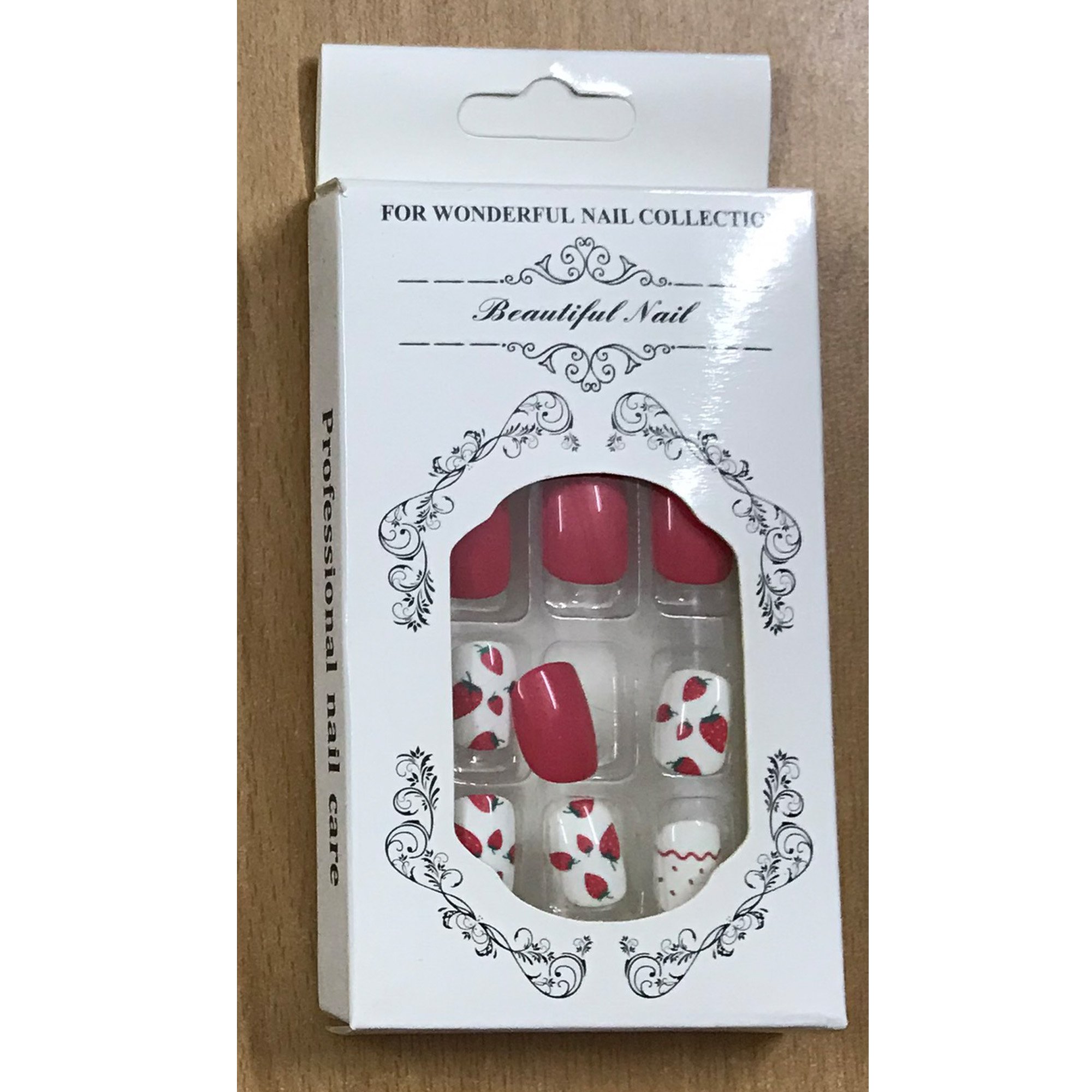 Nail giả