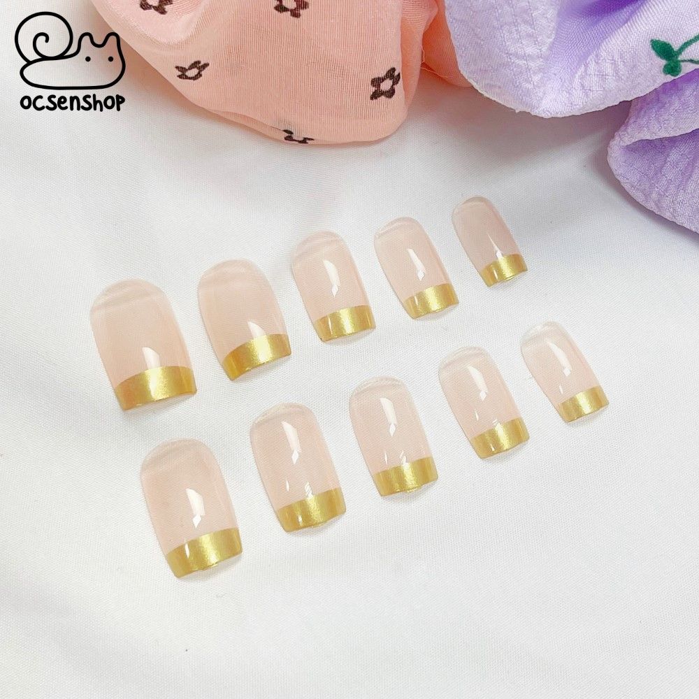 Nail giả