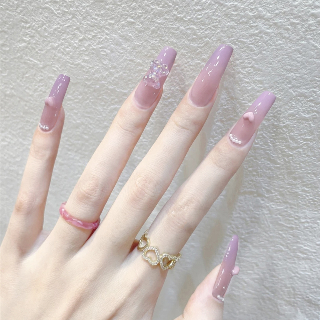 Nail giả