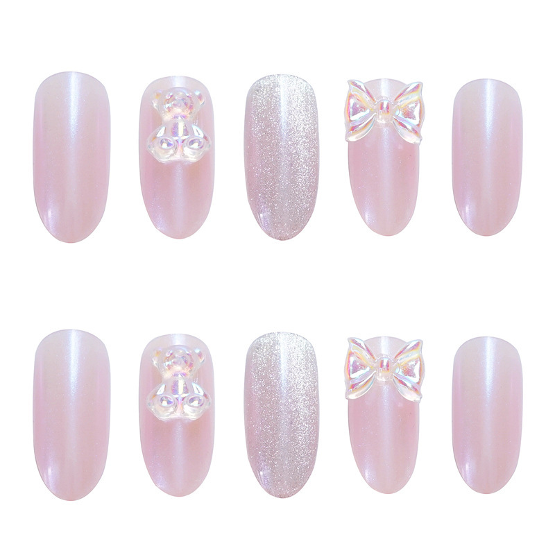 Nail giả