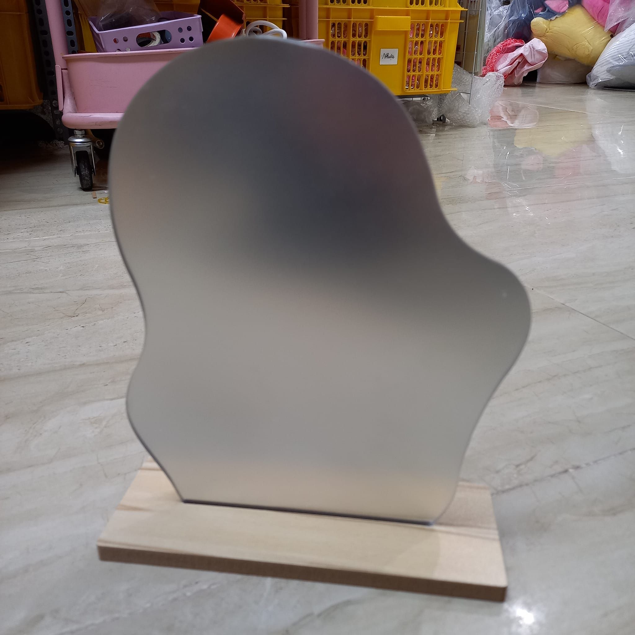Gương để bàn đế gỗ