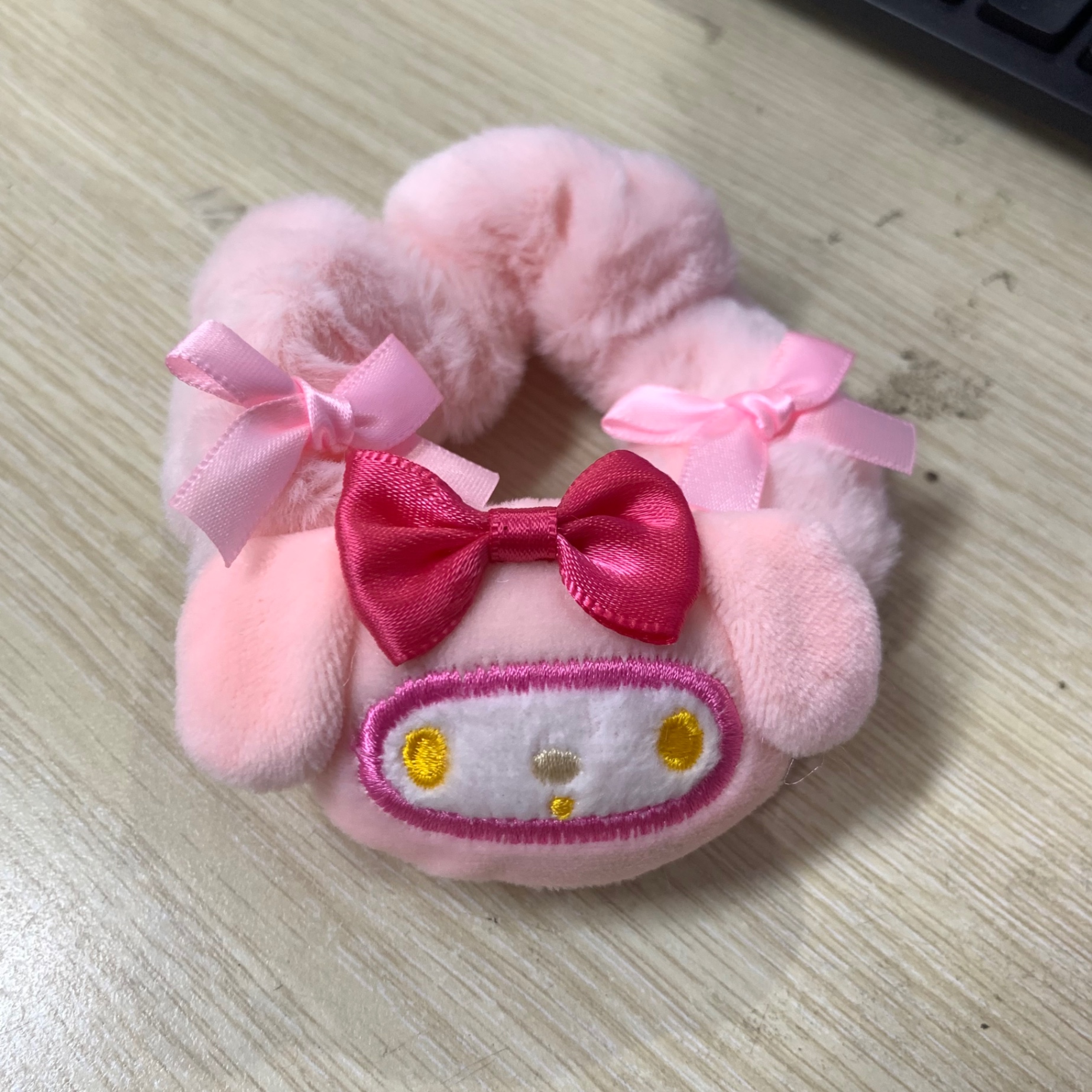 Scrunchie bông nơ Sanrio