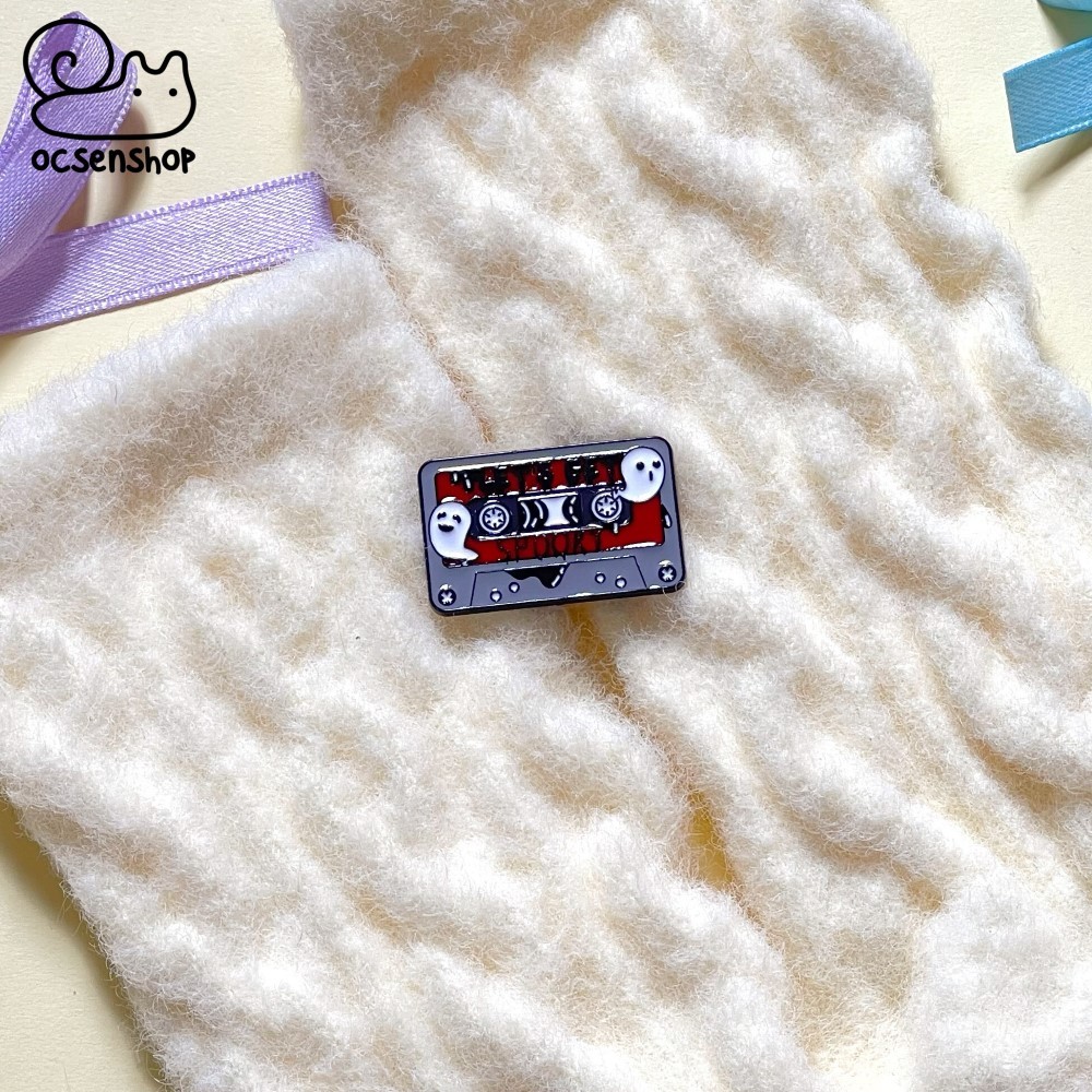 Pin cài áo Radio