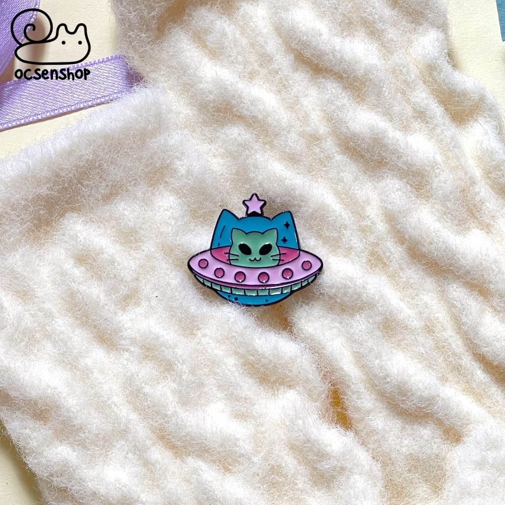 Pin cài áo Mèo alien