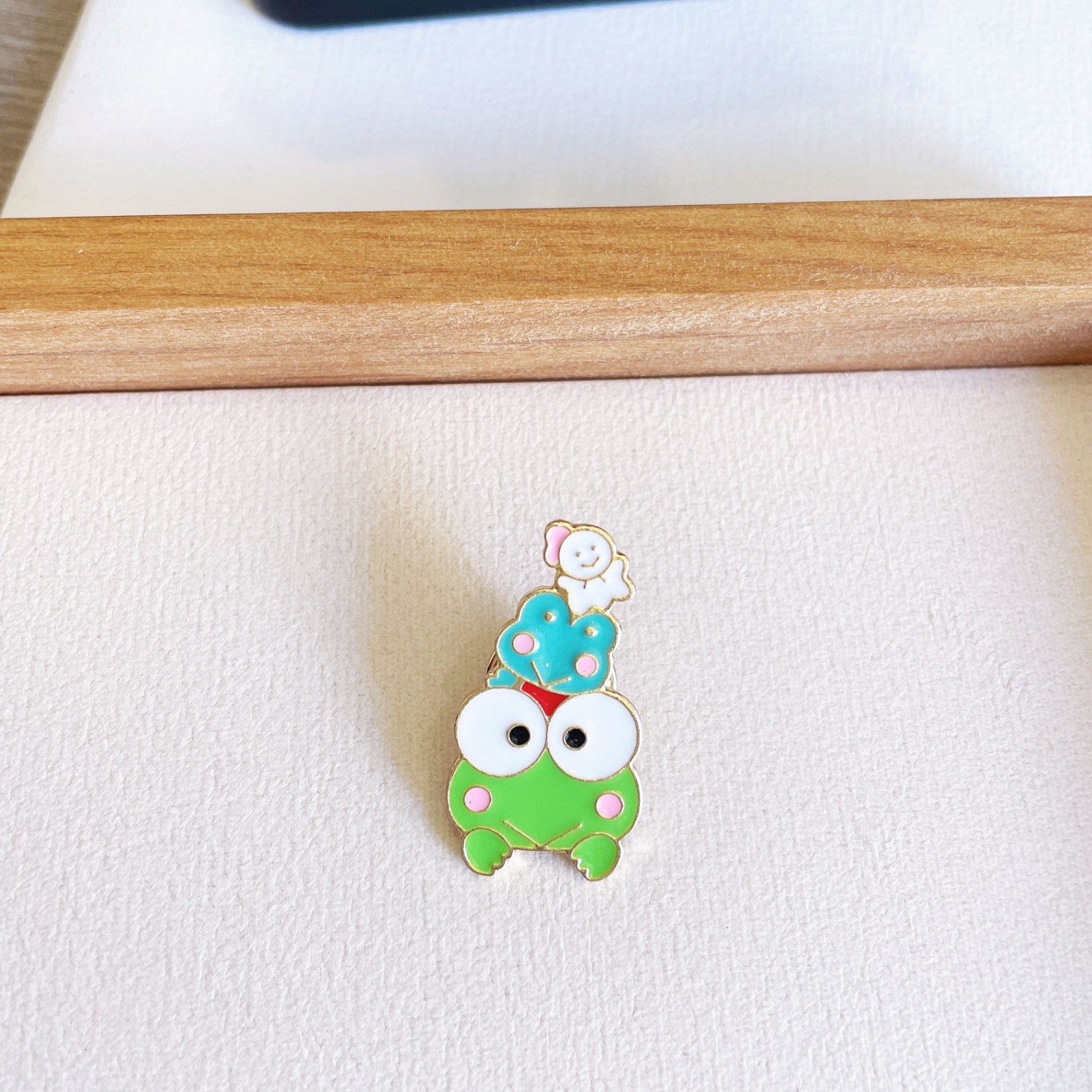 Pin cài áo Sanrio