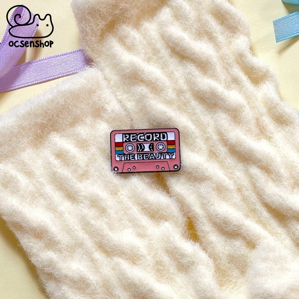 Pin cài áo Radio