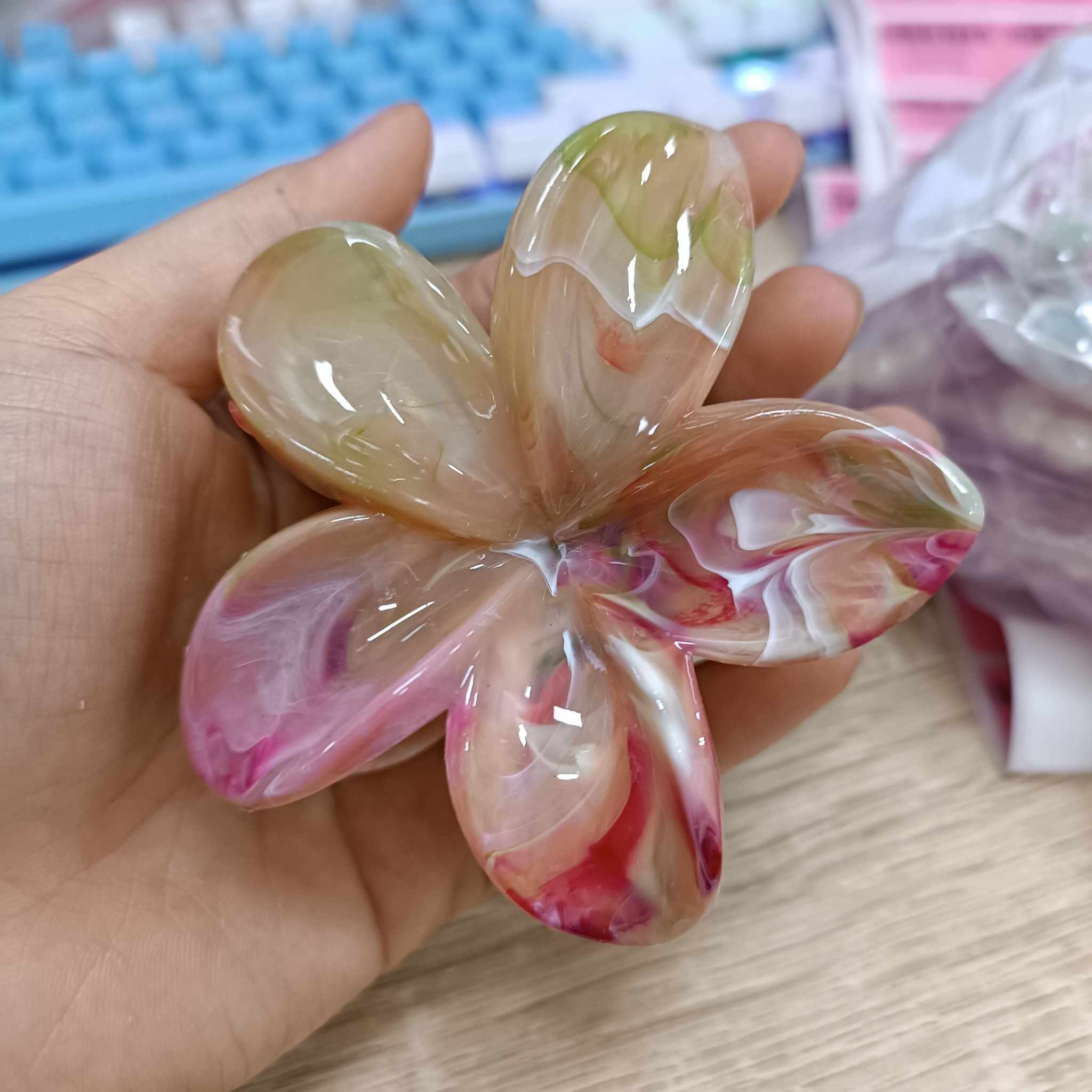Kẹp càng cua hoa sứ Marble (8cm)