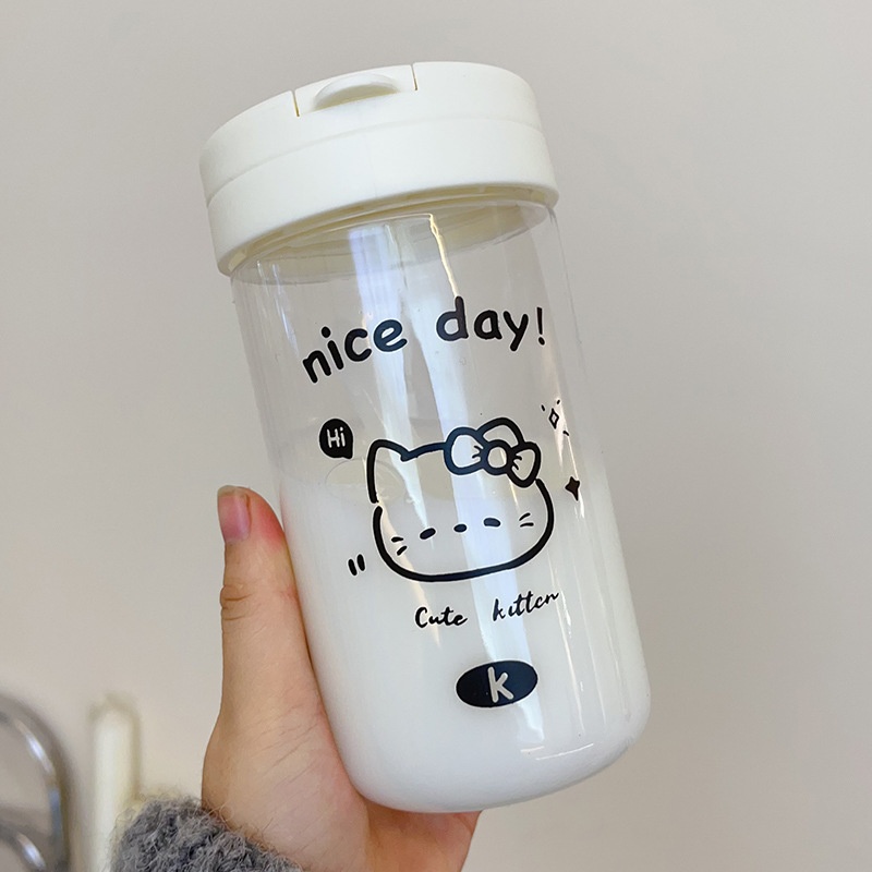 Bình nhựa trong Sanrio nice day (600ml)