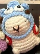 Móc khóa len Capybara cosplay
