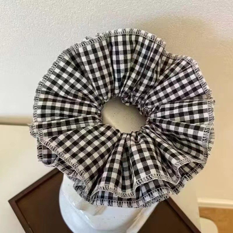 Scrunchie kẻ ô 4 lớp (18cm)