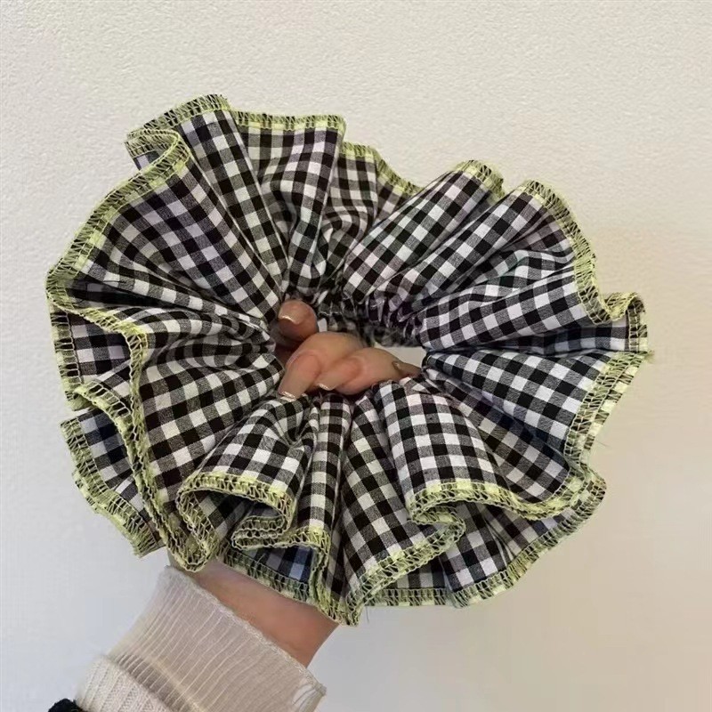 Scrunchie kẻ ô 4 lớp (18cm)