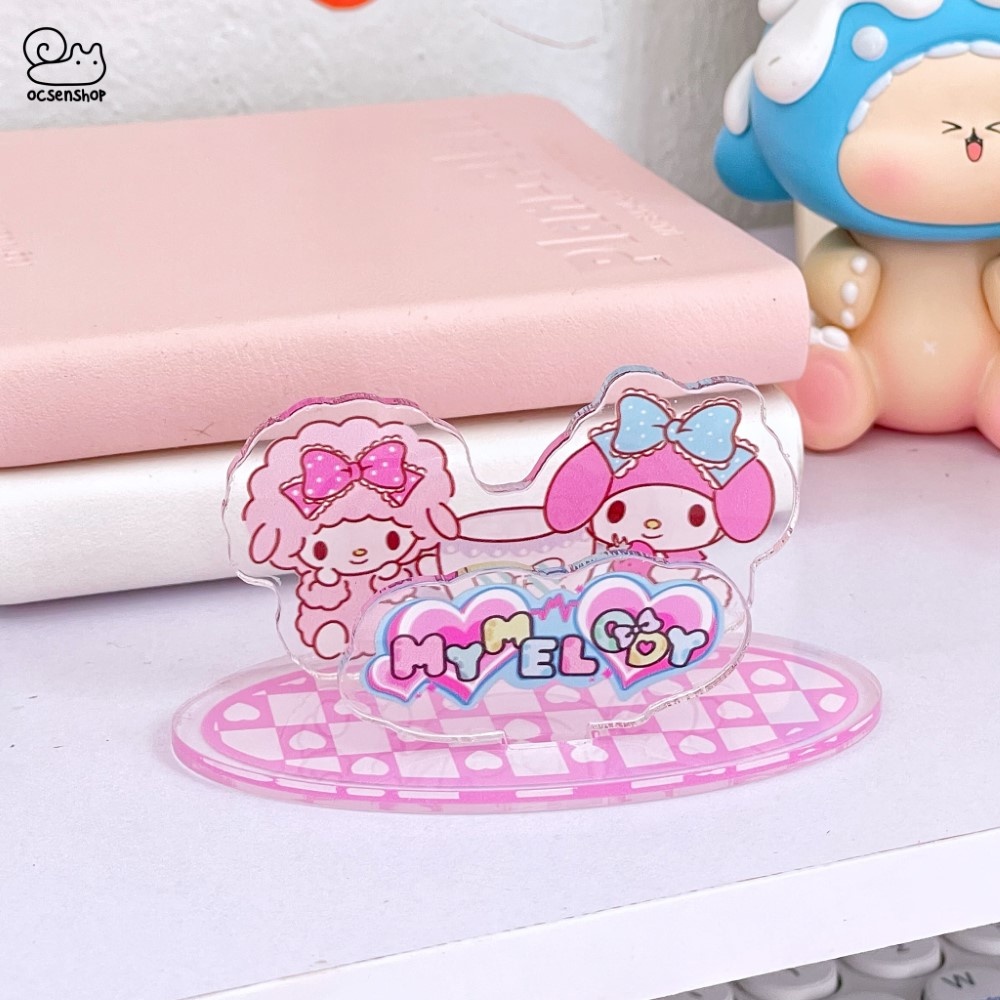 Standee Sanrio đế kẻ