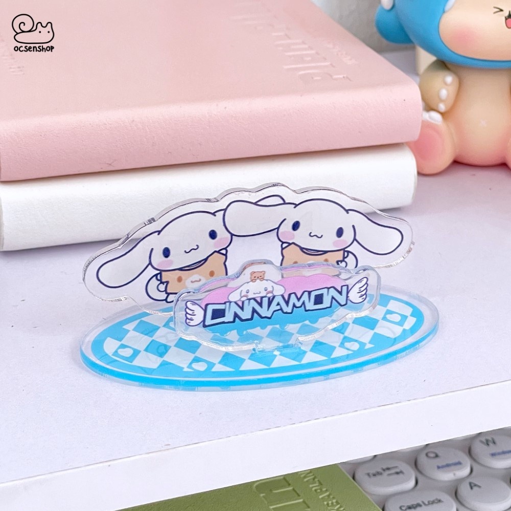 Standee Sanrio đế kẻ