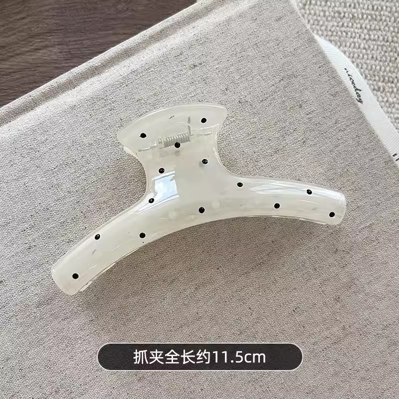 Kẹp càng cua chấm bi