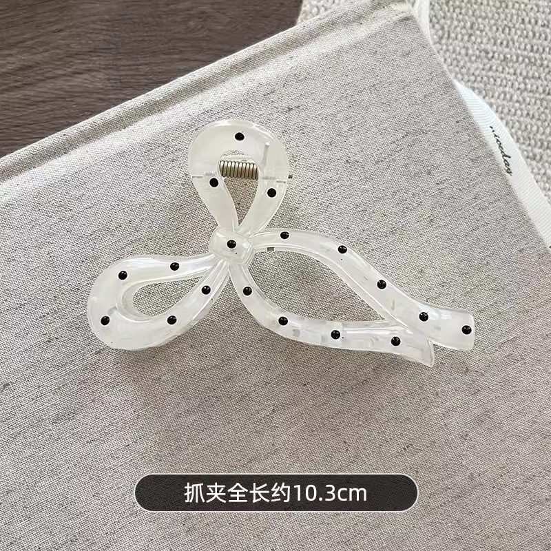 Kẹp càng cua chấm bi