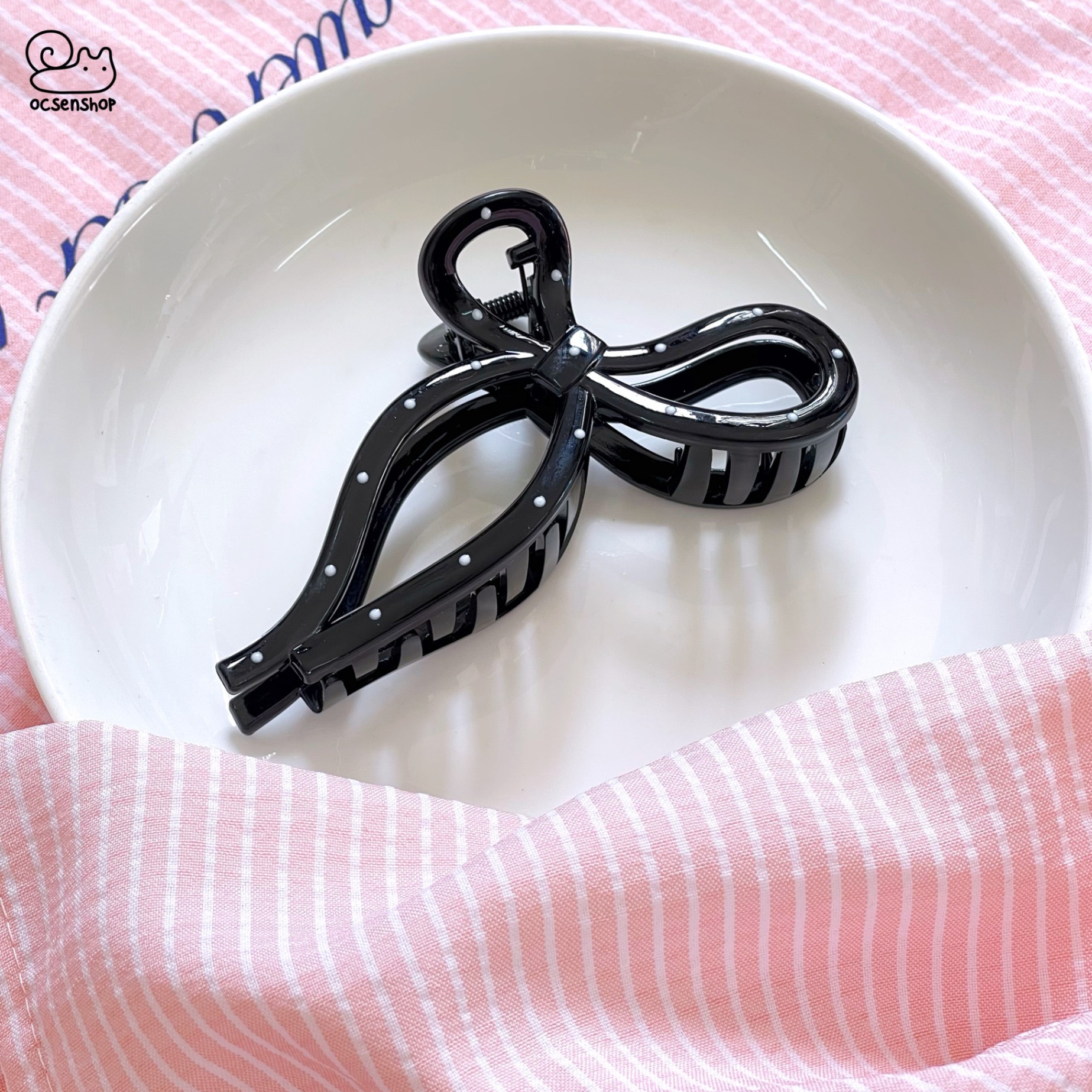 Kẹp càng cua chấm bi