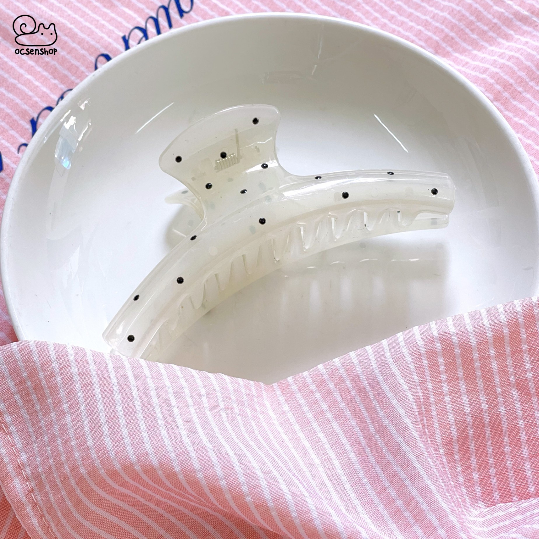 Kẹp càng cua chấm bi