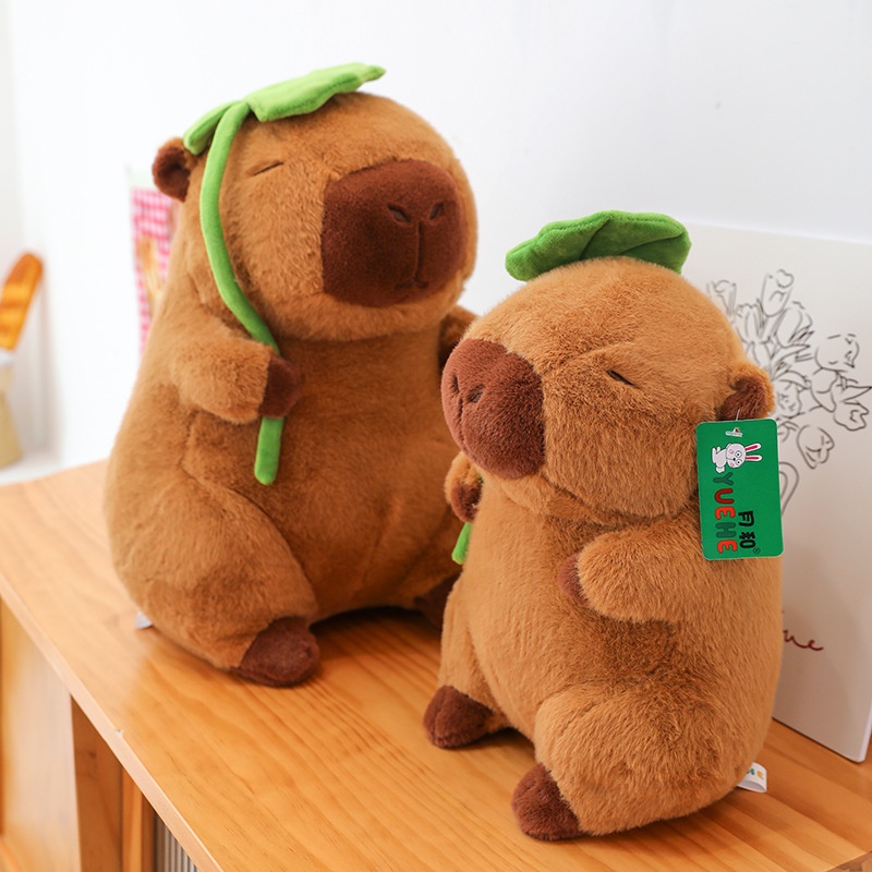 Capybara bông cầm lá sen