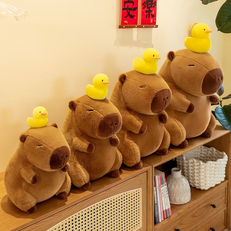 Capybara bông đội Vịt vàng