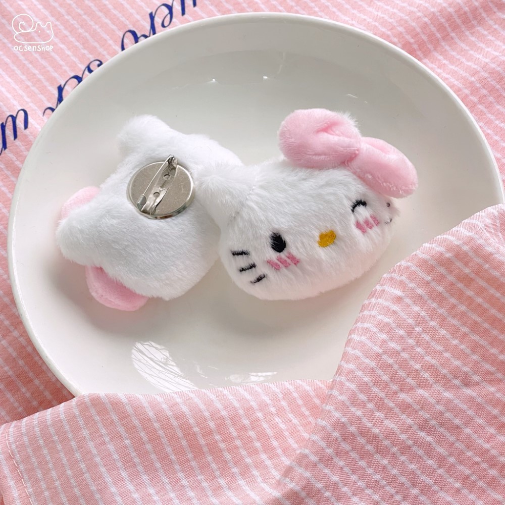 Pin cài áo bông mặt Hello Kitty