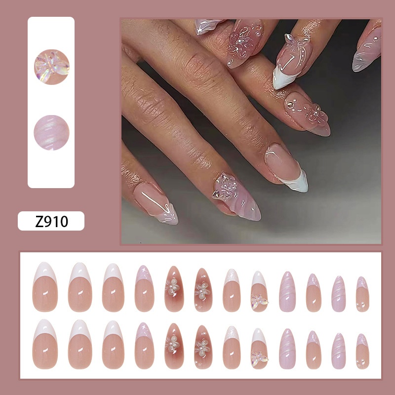 Nail giả
