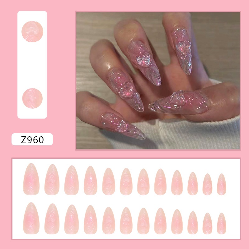 Nail giả