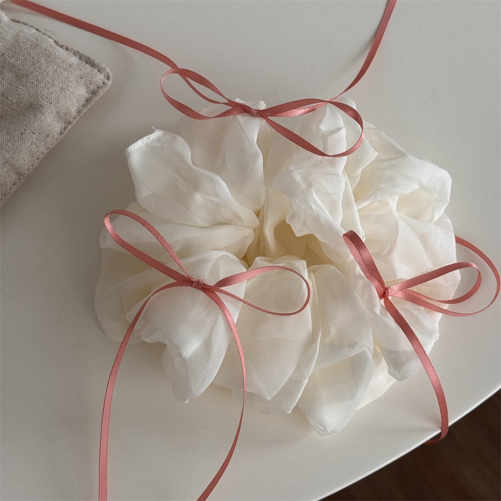 Scrunchie đính nơ ruy băng
