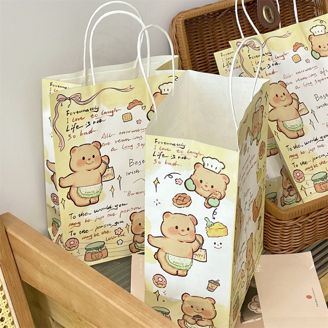 Túi quà Động vật nền trắng (21x11x26cm)