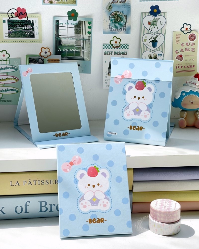 Gương gập Gấu nền xanh chấm bi (9,5x12cm)